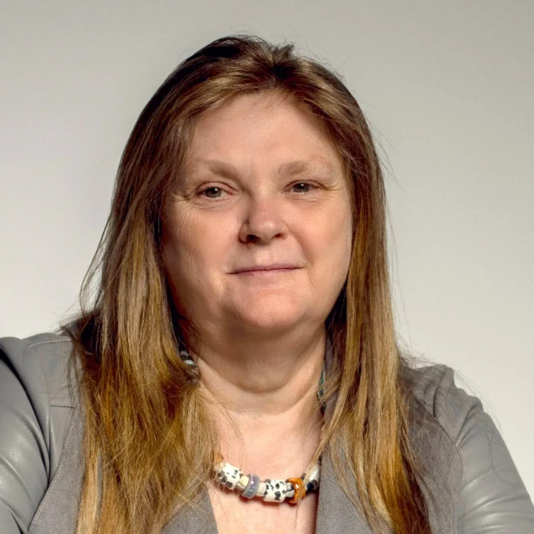 Sandra Woodall