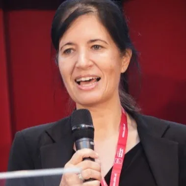 Julia Arlt